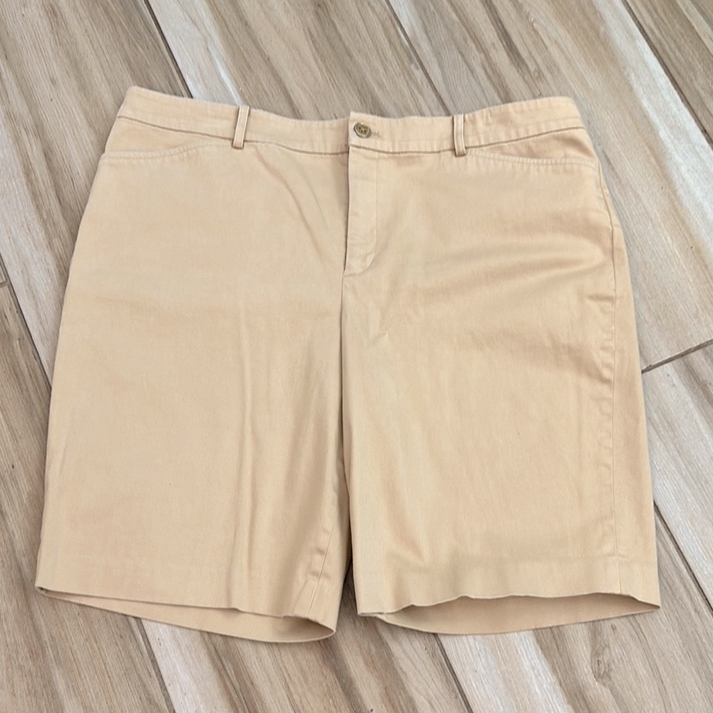 Lauren Ralph Lauren tan khaki shorts